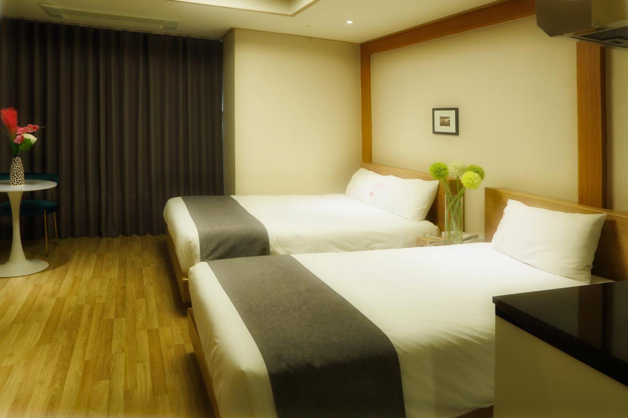 Incheon The Hotel Yeongjong Esterno foto