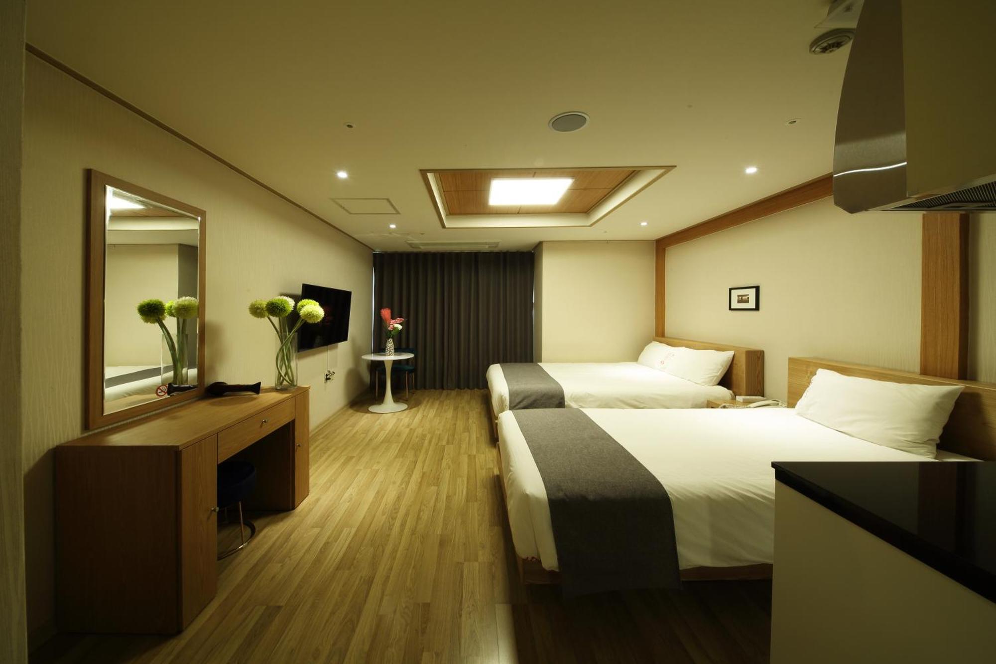 Incheon The Hotel Yeongjong Esterno foto