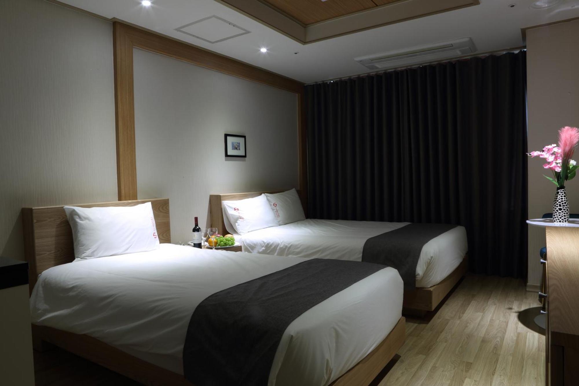 Incheon The Hotel Yeongjong Esterno foto
