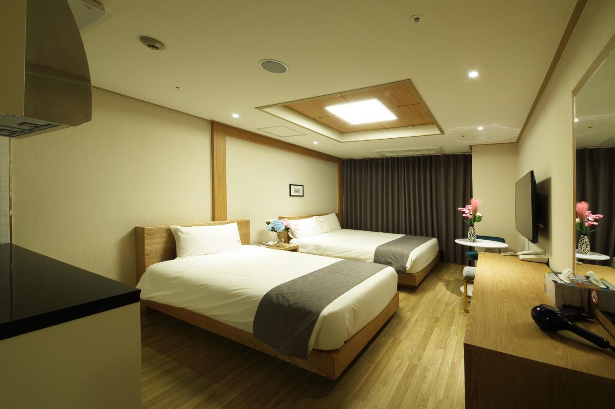 Incheon The Hotel Yeongjong Esterno foto