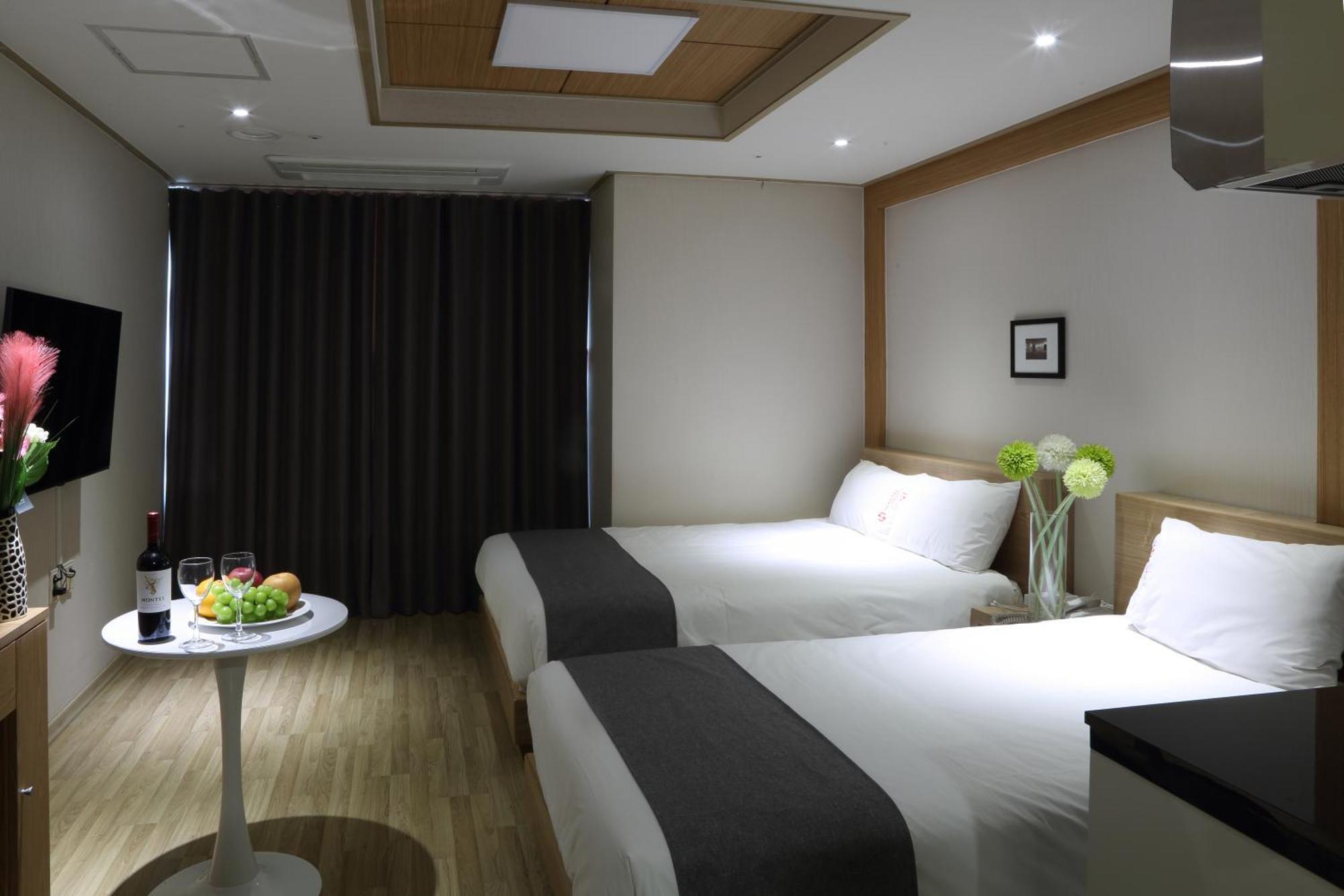 Incheon The Hotel Yeongjong Esterno foto