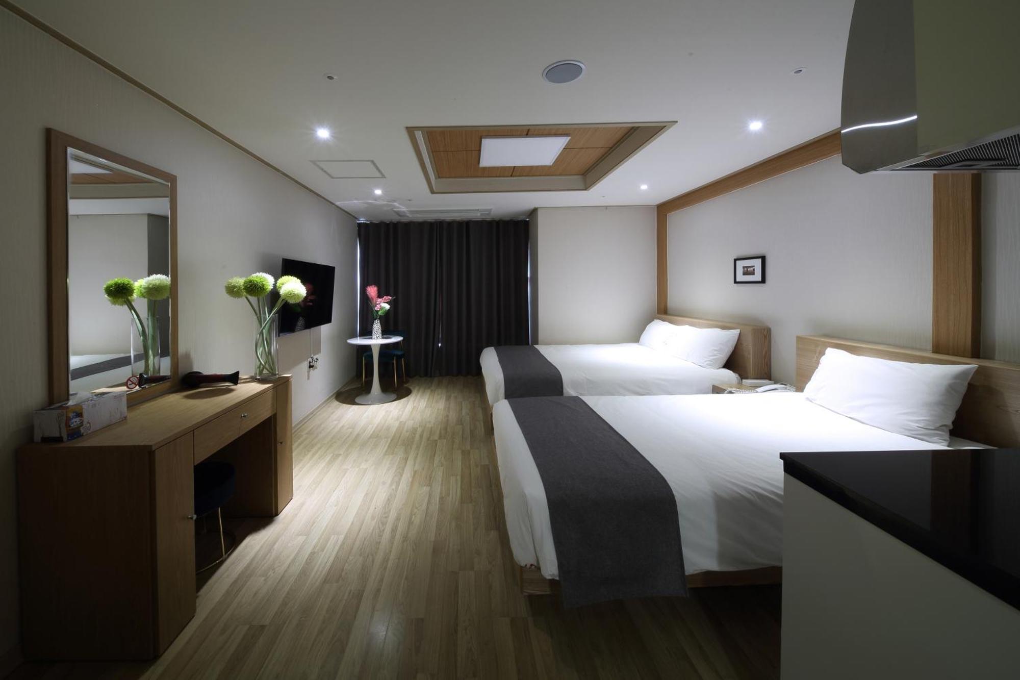 Incheon The Hotel Yeongjong Esterno foto