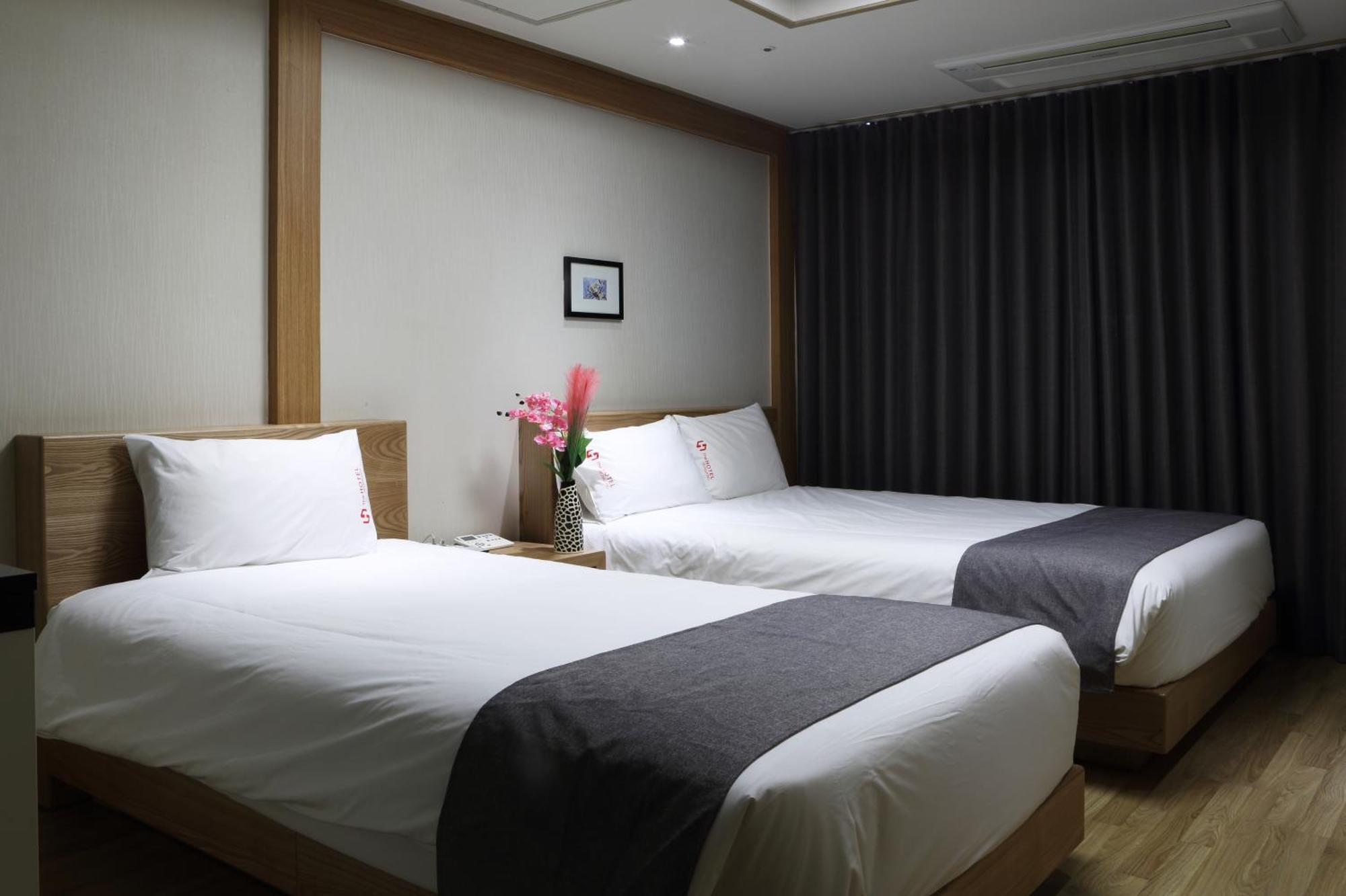 Incheon The Hotel Yeongjong Esterno foto