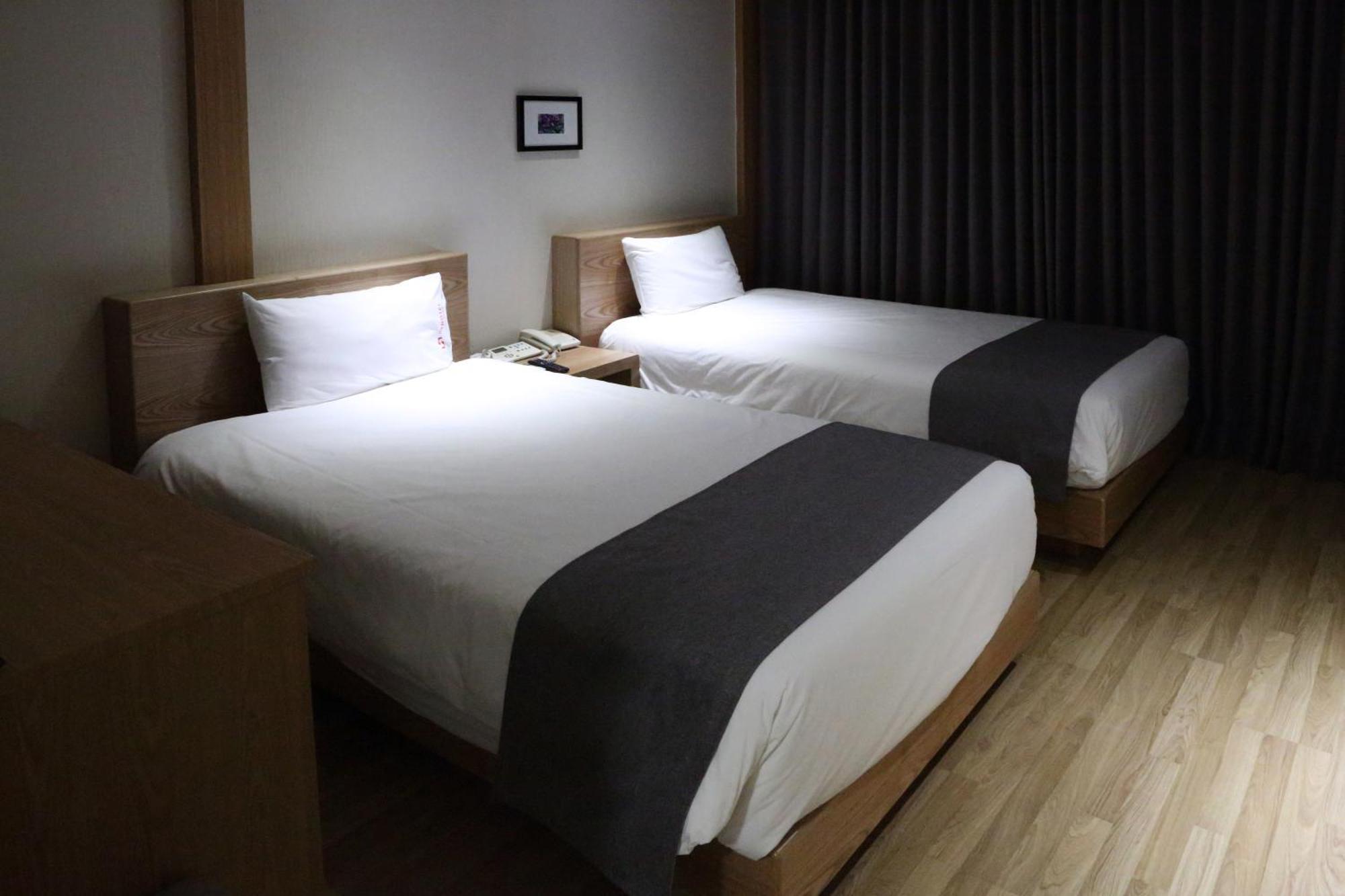 Incheon The Hotel Yeongjong Esterno foto