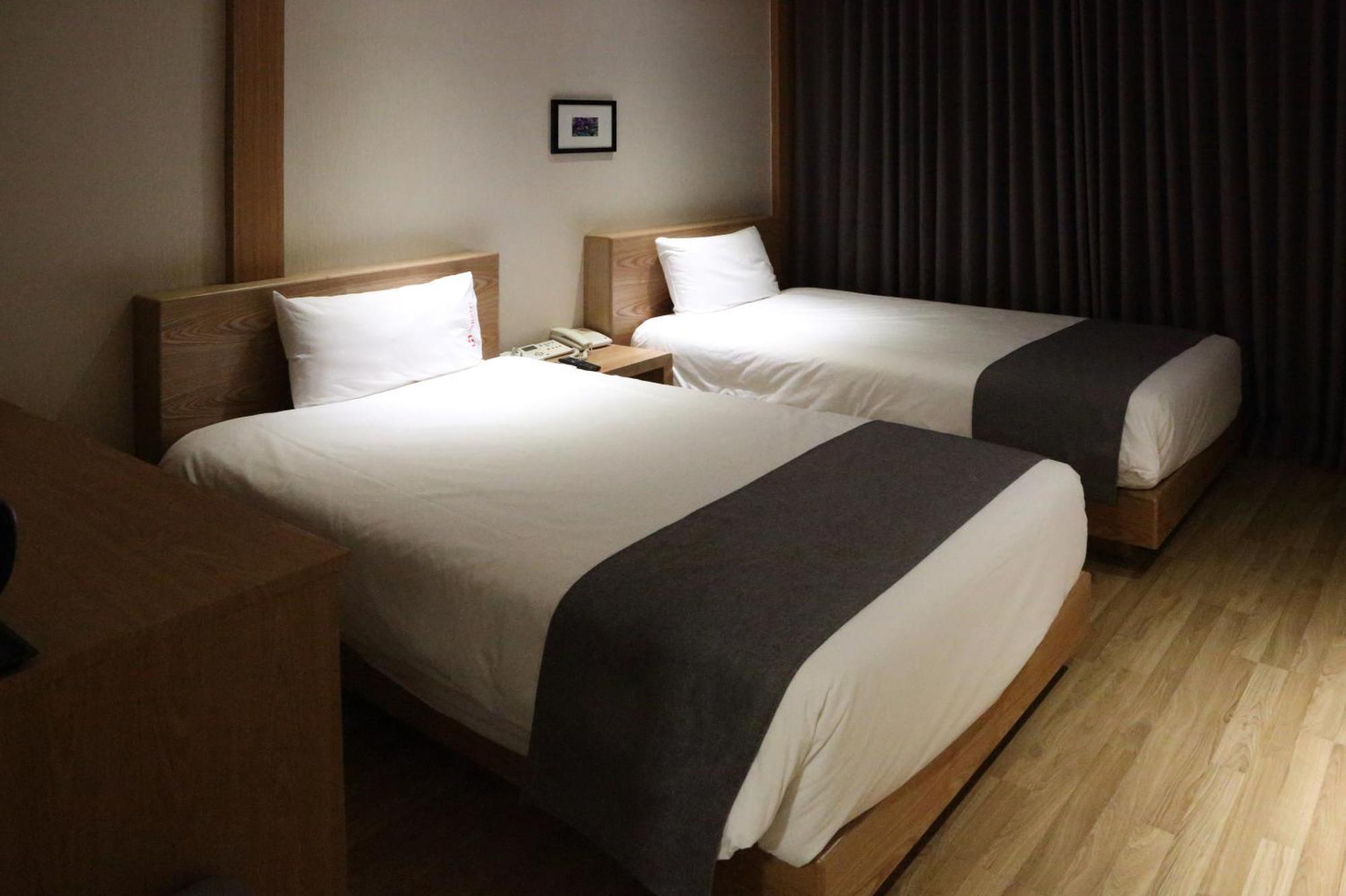 Incheon The Hotel Yeongjong Esterno foto