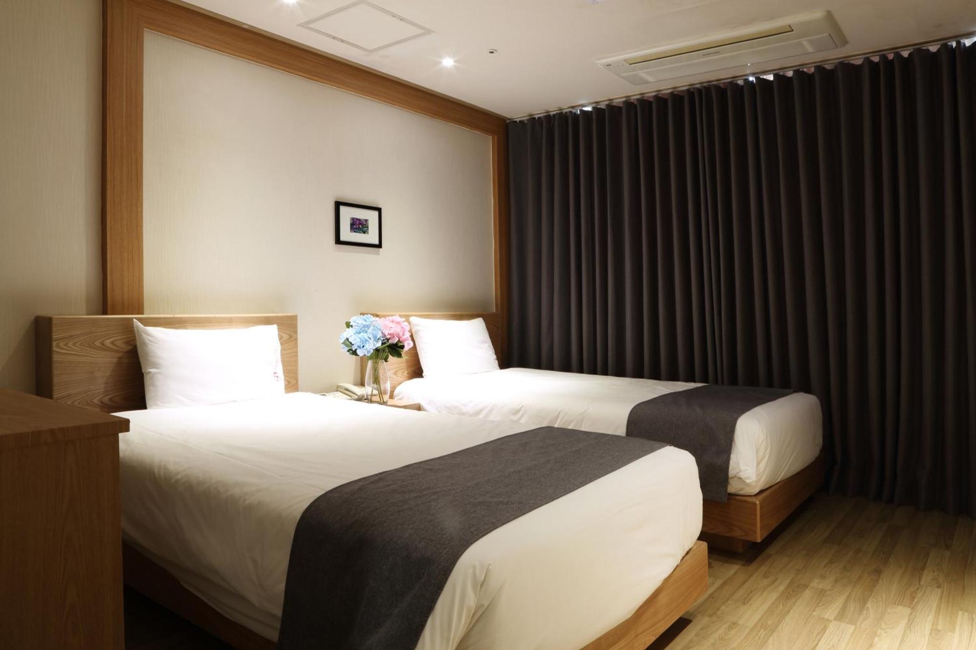 Incheon The Hotel Yeongjong Esterno foto
