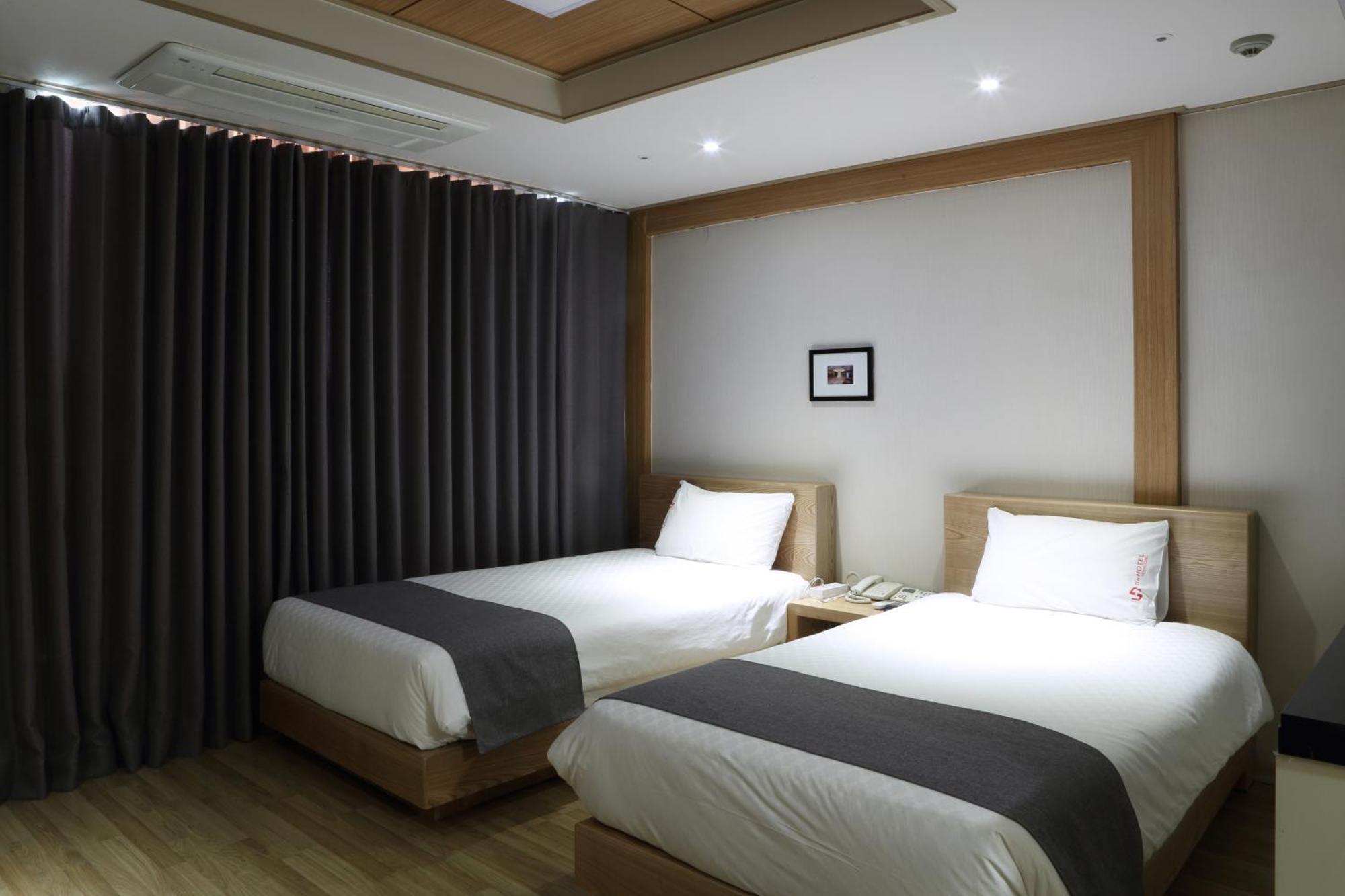 Incheon The Hotel Yeongjong Esterno foto